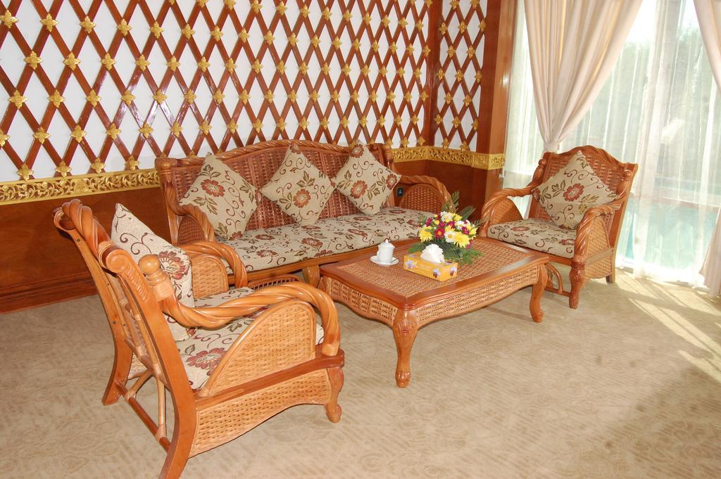Su Tine San Royal Palace Hotel Bagan Quarto foto