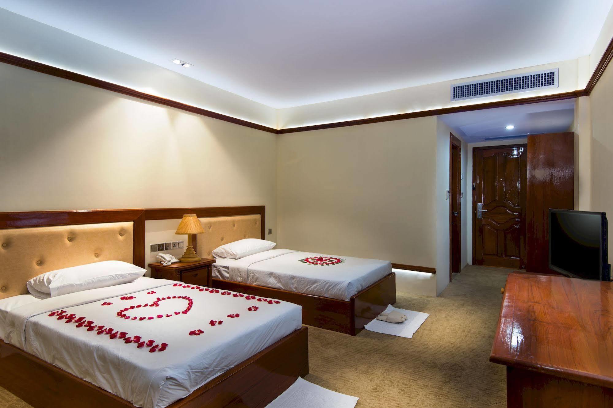 Su Tine San Royal Palace Hotel Bagan Exterior foto
